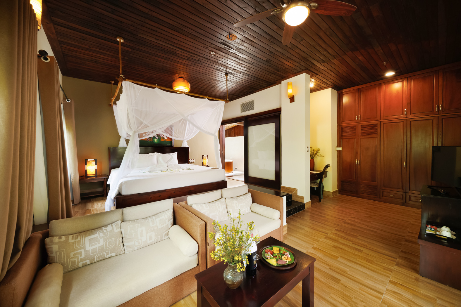 Diamond Jacuzzi Bungalow